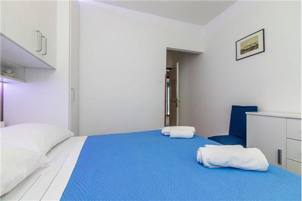 Apartment A1, for 5 persons