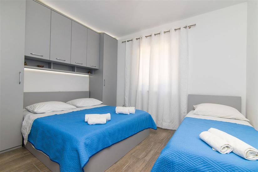 Apartment A1, for 5 persons