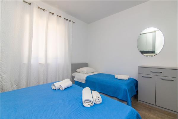 Apartment A1, for 5 persons