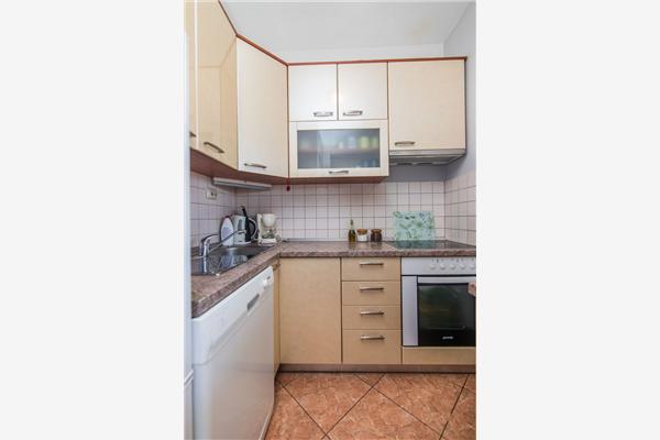 Apartment A2, for 6 persons