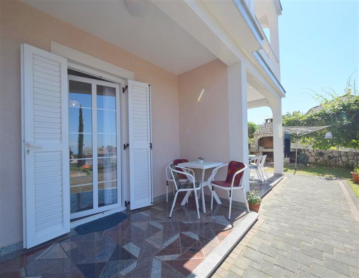 Room S1, for 2 persons