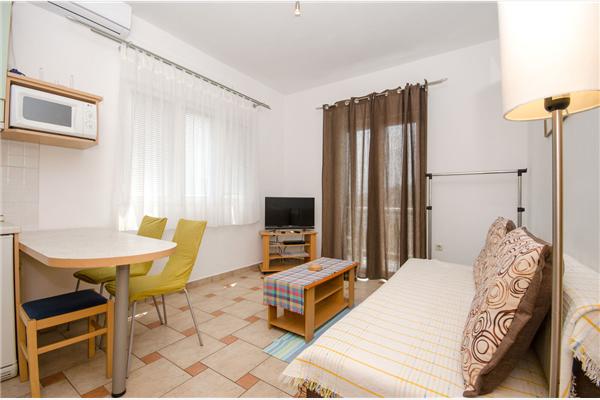 Apartment A1, for 2 persons