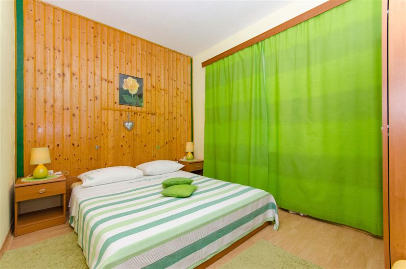 Apartment A1, for 5 persons