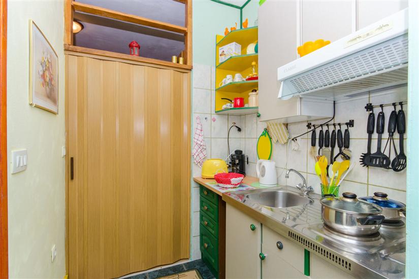 Apartment A1, for 5 persons