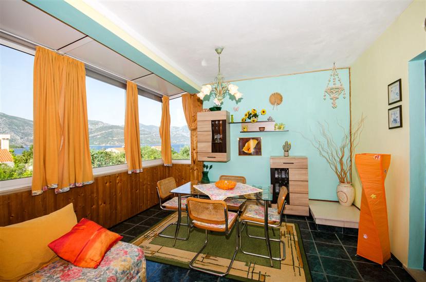 Apartment A1, for 5 persons