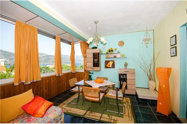 Apartment A1, for 5 persons