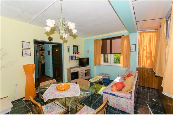 Apartment A1, for 5 persons