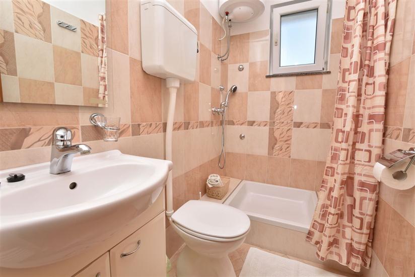 Apartment A3, for 5 persons