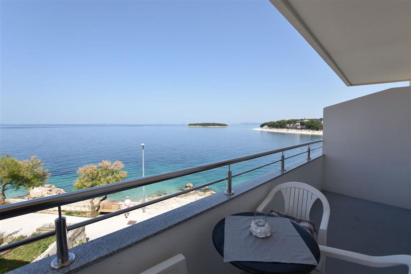 Apartment A4, for 3 persons