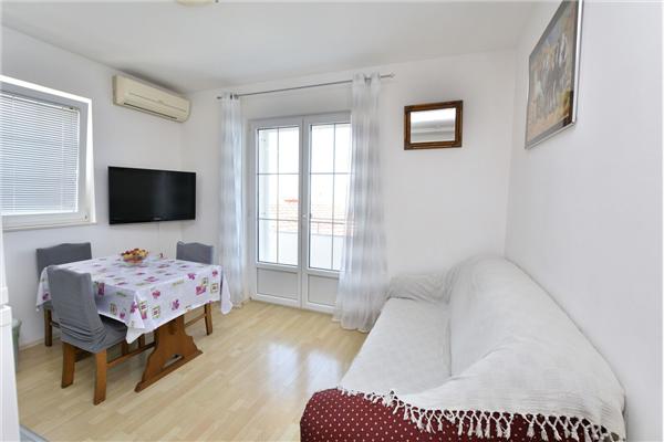 Apartment A4, for 3 persons