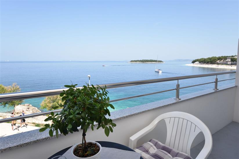 Apartment A4, for 3 persons