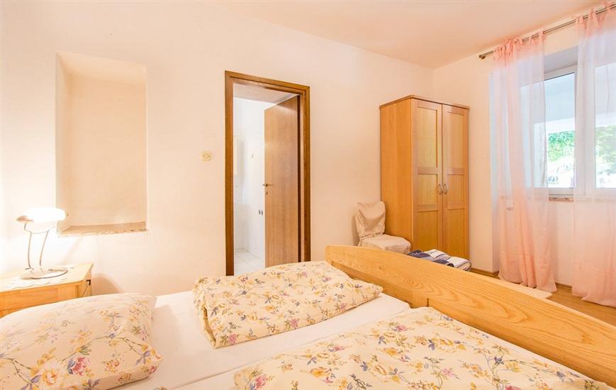 Room S7, for 2 persons