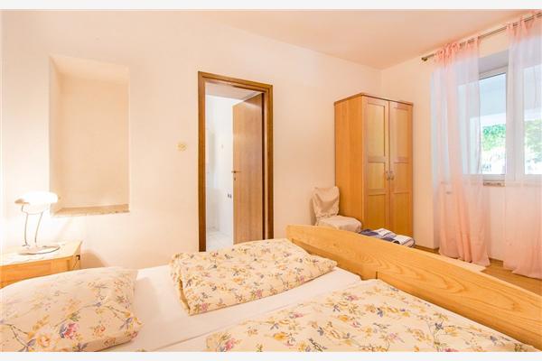 Room S7, for 2 persons