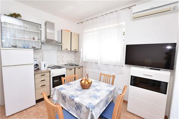 Apartment A2, for 3 persons