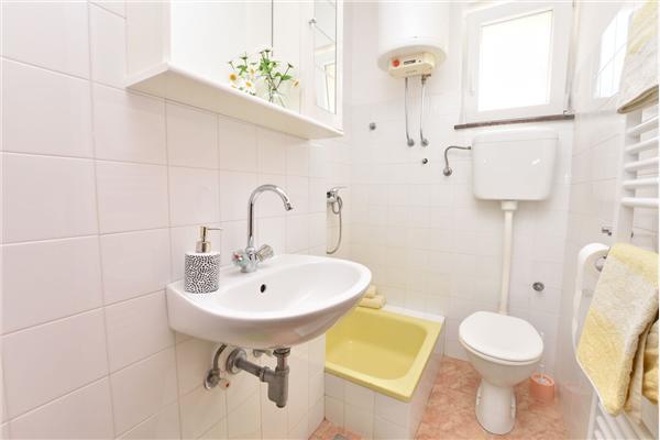 Apartment A2, for 3 persons