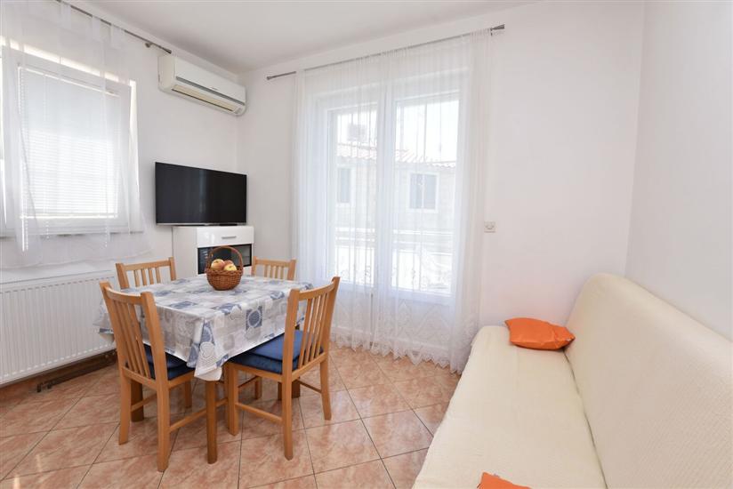 Apartment A2, for 3 persons