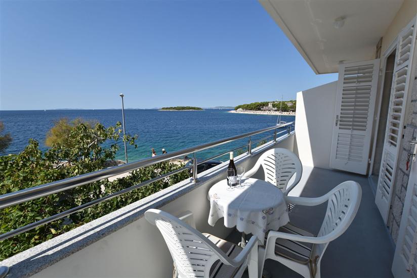 Apartment A2, for 3 persons