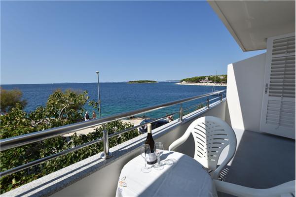 Apartment A2, for 3 persons