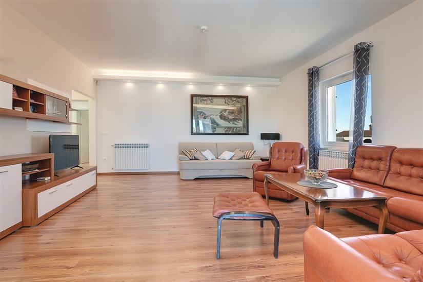 House K1, for 8 persons