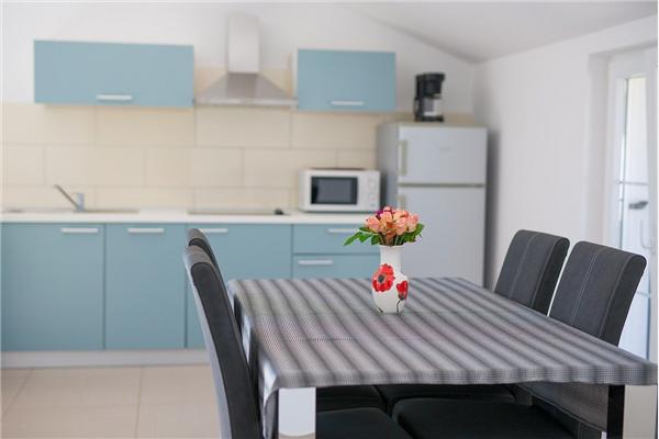 House A1, for 10 persons