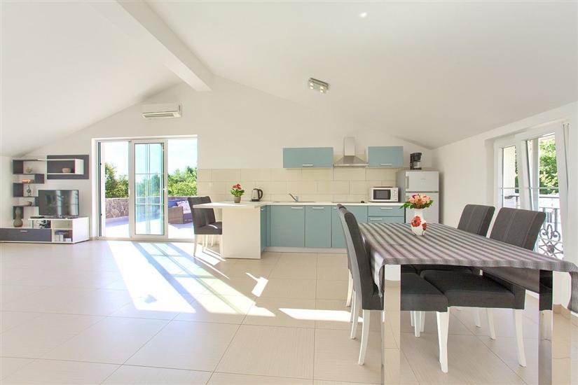 House A1, for 10 persons