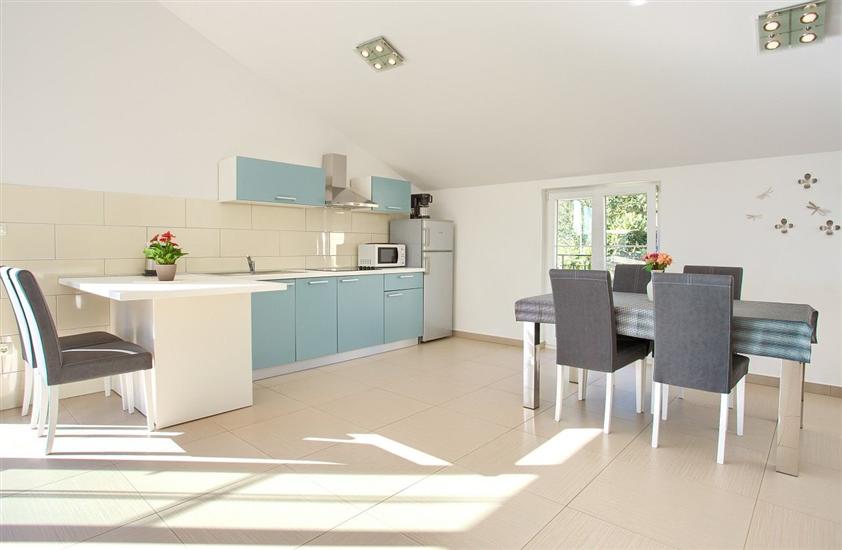 House A1, for 10 persons