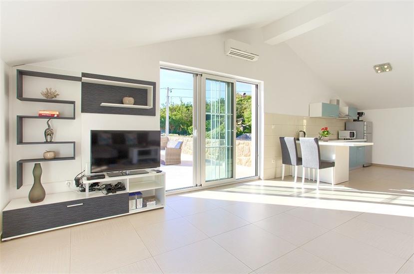 House A1, for 10 persons