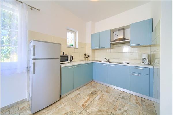 House A1, for 10 persons