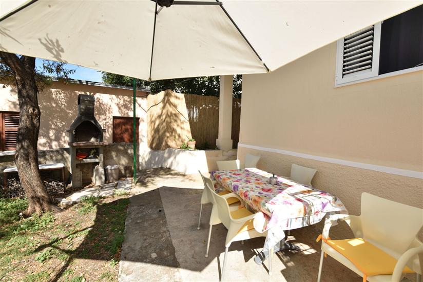 Apartment A2, for 6 persons