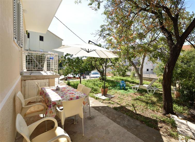 Apartment A2, for 6 persons