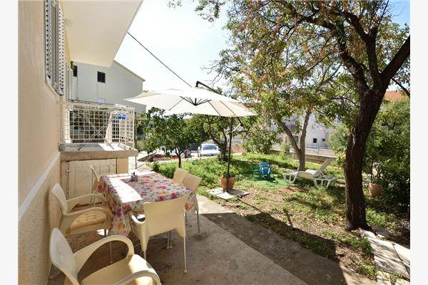 Apartment A2, for 6 persons