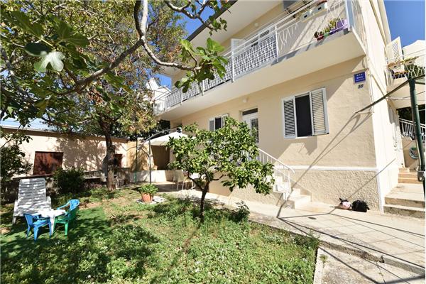 Apartment A2, for 6 persons