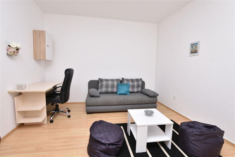 Apartment A2, for 6 persons