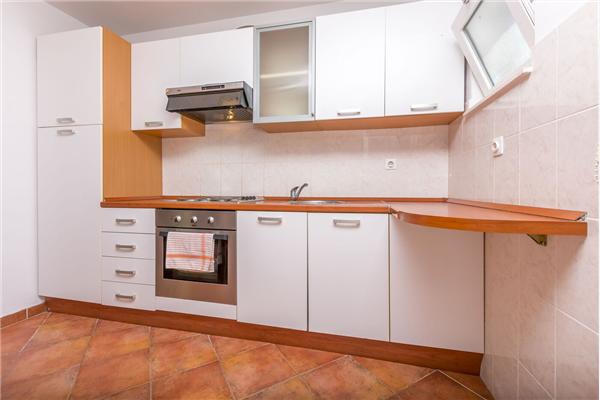 House K1, for 10 persons