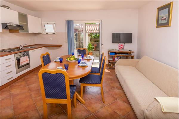 House K1, for 10 persons