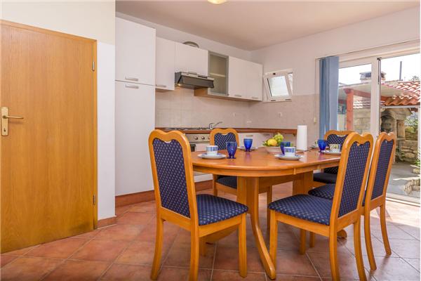 House K1, for 10 persons