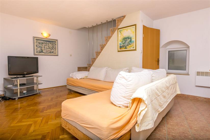 House K1, for 10 persons