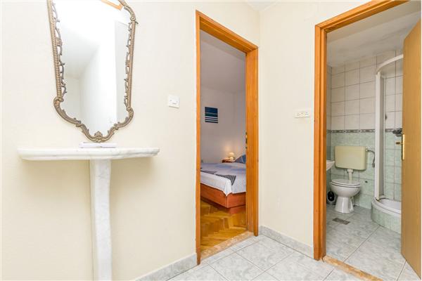 House K1, for 10 persons