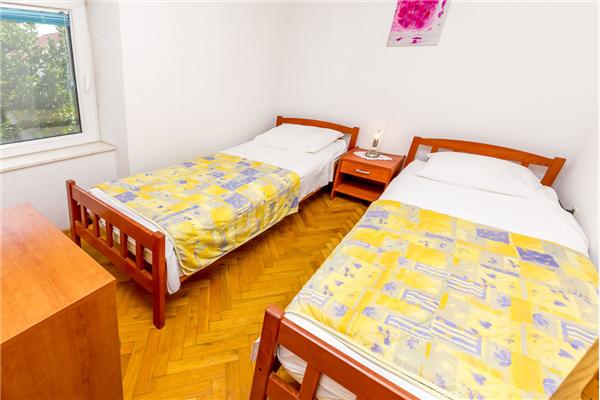 House K1, for 10 persons