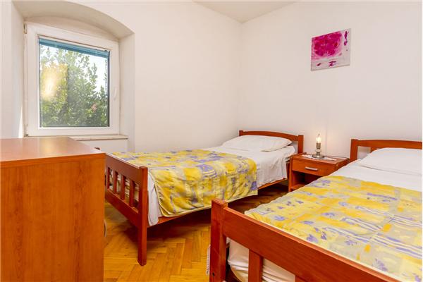 House K1, for 10 persons