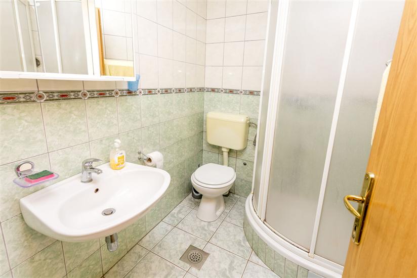 House K1, for 10 persons