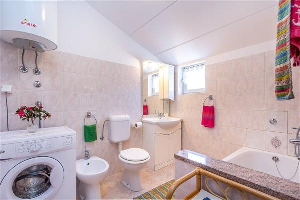 Apartment A1, for 6 persons