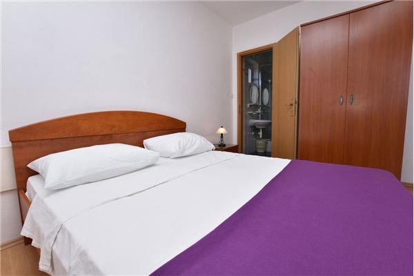 Apartment A2, for 6 persons