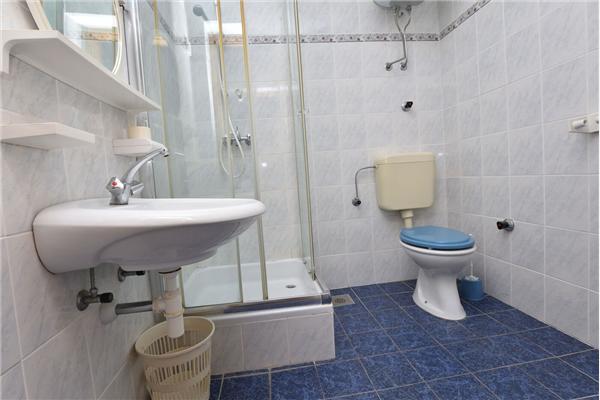 Apartment A2, for 6 persons