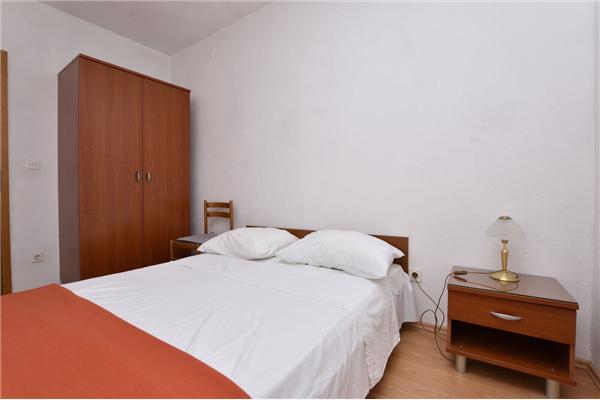 Apartment A2, for 6 persons