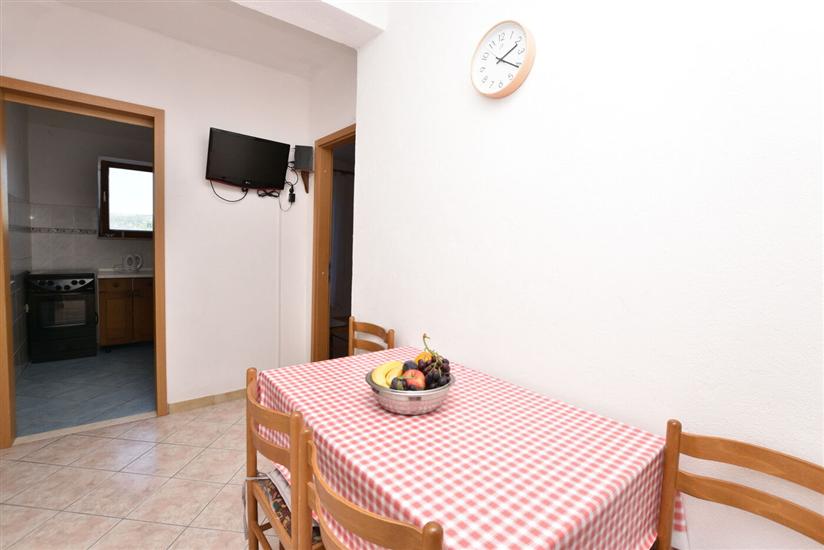 Apartment A2, for 6 persons