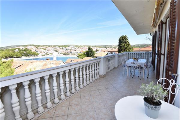 Apartment A2, for 6 persons