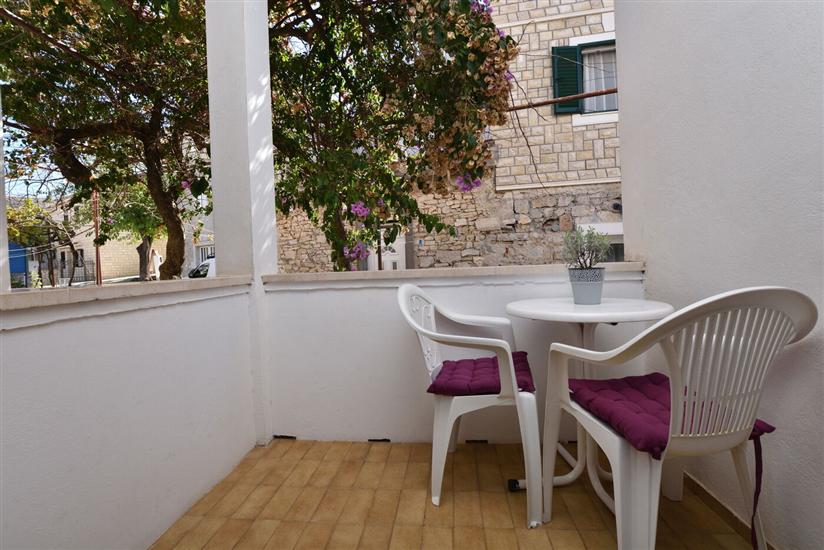 Room S1, for 2 persons