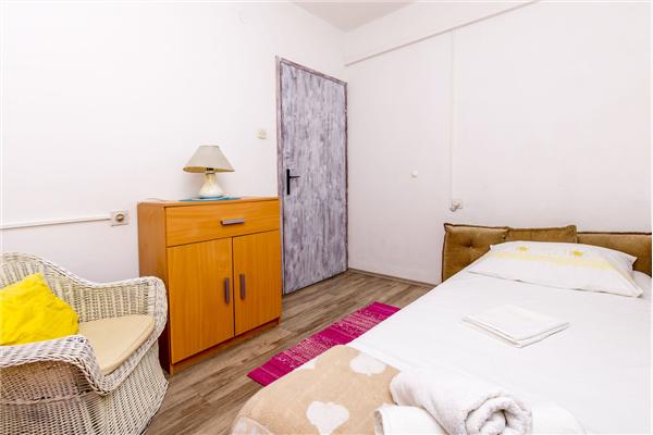Apartment A1, for 5 persons