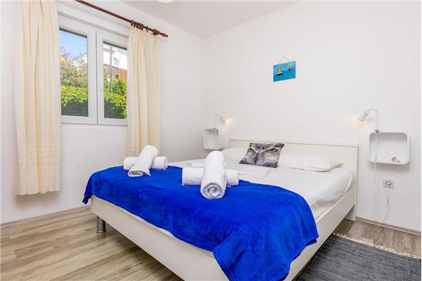 Apartment A1, for 5 persons